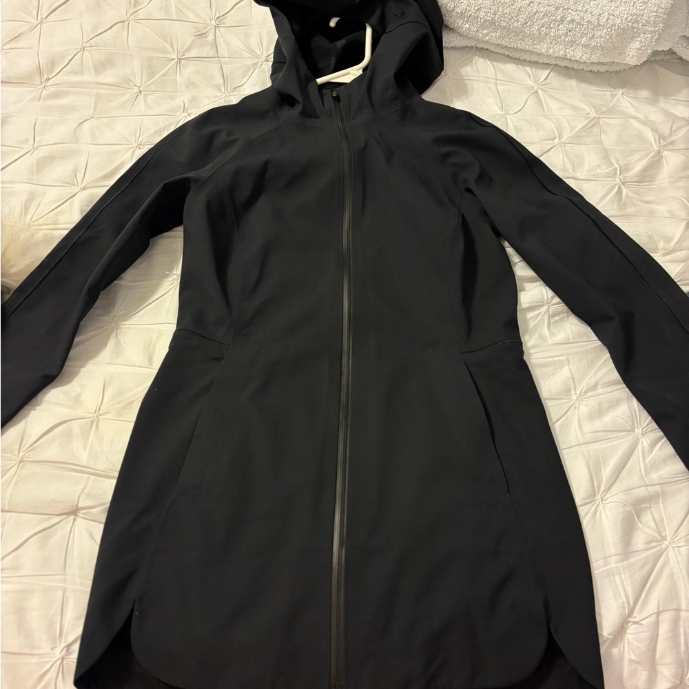 Lululemon Glyde along soft shell jacket